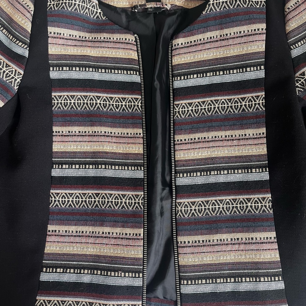 H&M super cute blazer, with unique pattern.